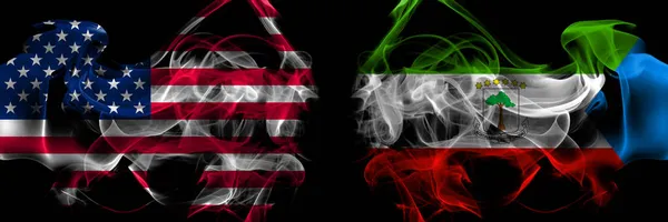 Estados Unidos América Guiné Equatorial Bandeiras Fumaça Colocadas Lado Lado — Fotografia de Stock