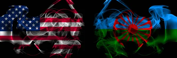 Estados Unidos América Bandeiras Fumaça Cigana Colocadas Lado Lado — Fotografia de Stock