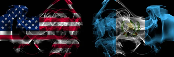 Vereinigte Staaten Von Amerika Gegen Guatemala Rauchfahnen Nebeneinander Platziert — Stockfoto