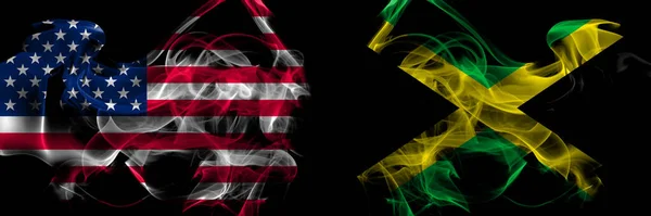 Estados Unidos América Jamaica Bandeiras Fumaça Jamaicana Colocadas Lado Lado — Fotografia de Stock