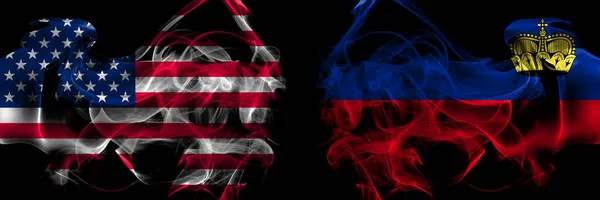 Estados Unidos América Liechtenstein Bandeiras Fumaça Colocadas Lado Lado — Fotografia de Stock