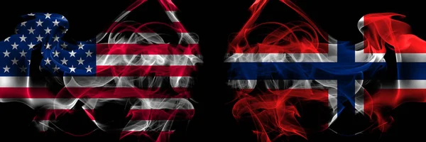 Estados Unidos América Noruega Bandeiras Fumaça Norueguesas Colocadas Lado Lado — Fotografia de Stock