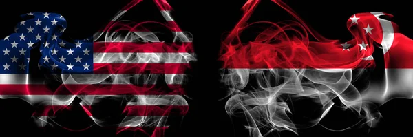 Vereinigte Staaten Von Amerika Gegen Singapur Rauchfahnen Nebeneinander Platziert — Stockfoto