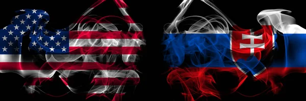 Estados Unidos Eslovaquia Banderas Humo Eslovacas Colocadas Una Lado Otra —  Fotos de Stock