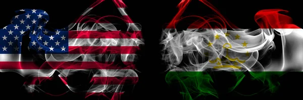 Stany Zjednoczone Ameryki Tadżykistan Flagi Dymu Umieszczone Obok Siebie — Zdjęcie stockowe