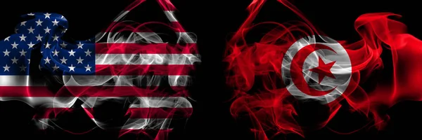 Соединенные Штаты Америки Против Туниса Дымовые Флаги Помещены Бок Бок — стоковое фото