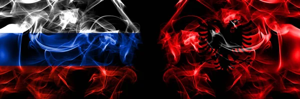 Россия Россия Против Албании Албанские Флаги Дымовой Флаг Помещен Бок — стоковое фото