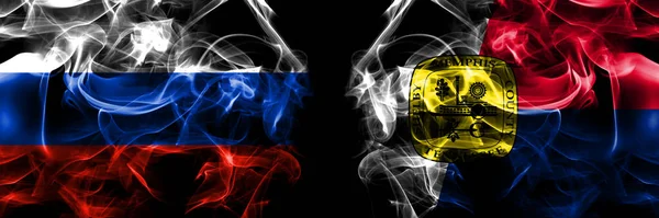 俄罗斯 俄罗斯对美国 孟菲斯 田纳西国旗 在黑色背景下并排隔离的烟雾旗 — 图库照片
