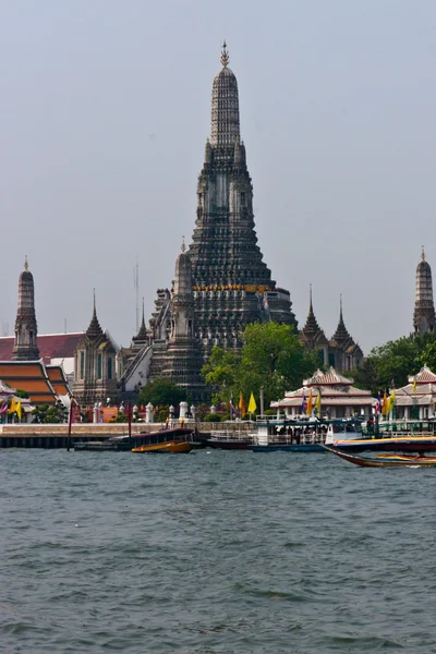 Tempel der Morgendämmerung in Bangkok — Stockfoto