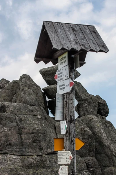 Karkonosze výhled na hory a turistiku — Stock fotografie