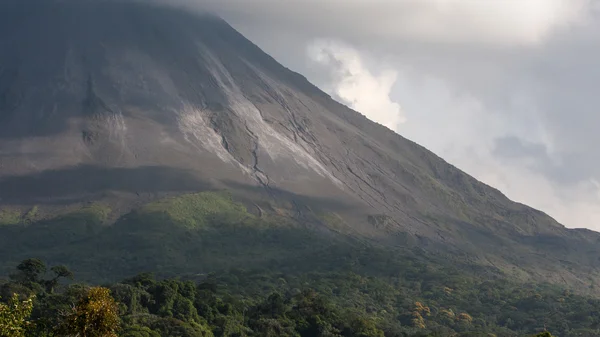 Vulcão Arenal em Costa Rica — Fotografia de Stock