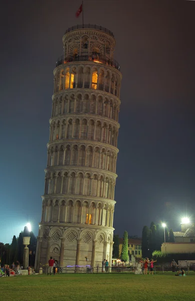 Torre inclinada — Foto de Stock
