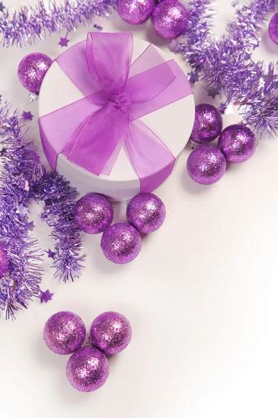 Natal violeta presen — Fotografia de Stock