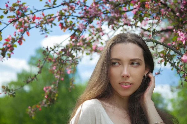 Primavera e ragazza — Foto Stock