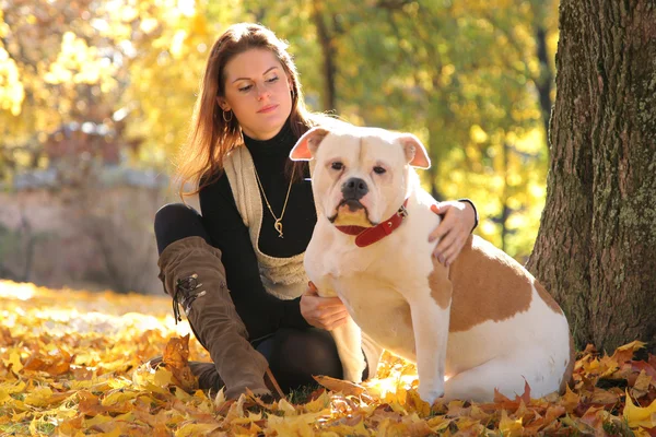 Frau mit Haustier — Stockfoto