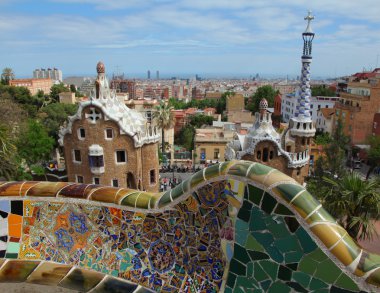 Park Guell Antoni Gaudi tarafından tasarlanan ve 1900-1914 yıllarında inşa edilmiş ünlü park