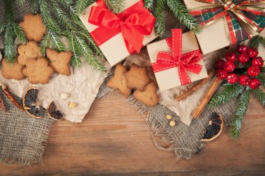 ahşap üzerine kurabiye