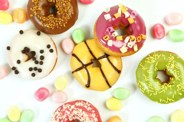 Doces donuts brilhantes — 图库照片