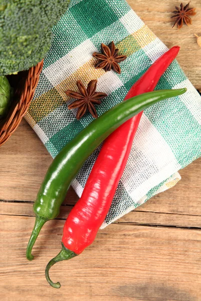 Grön och röd CHili — Stockfoto