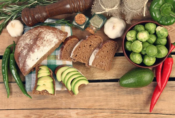 Chili en brood — Stockfoto