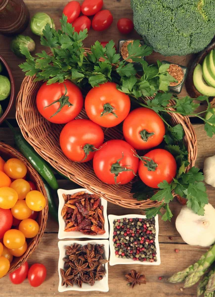 Vitamines on wood — Stock Photo, Image