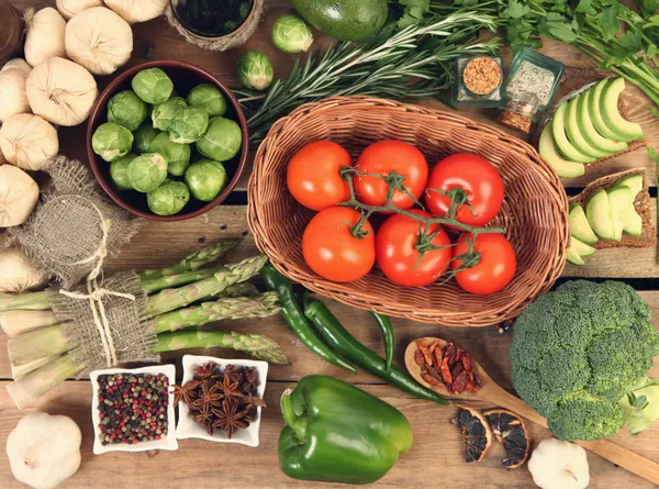 Tomato in basket — Stock Photo, Image