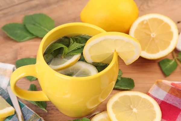 Menta y limón —  Fotos de Stock
