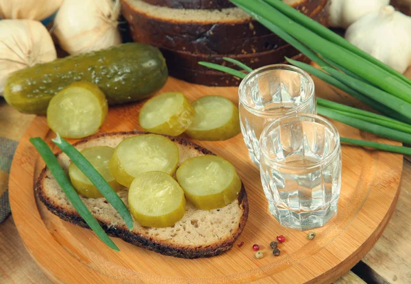 Salatalıklı votka — Stok fotoğraf