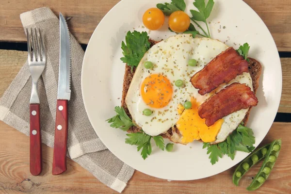 Breakfast on table — Stock Photo, Image