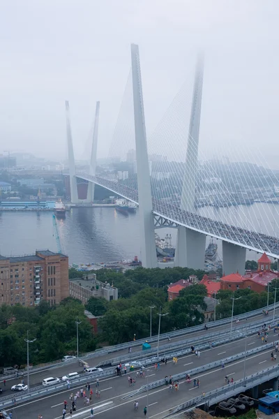 Opening of suspension bridge in Vladivostok — Stock Photo, Image
