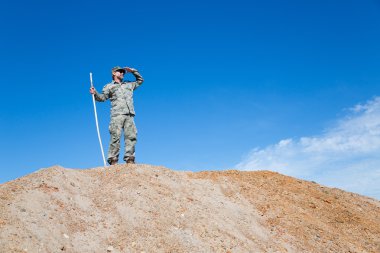 tepede bir seyahat eder