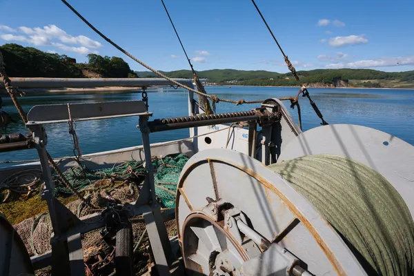 Trawl Lier aan boord van het vissersvaartuig. — Stockfoto