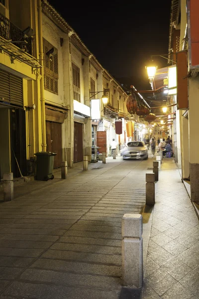 Street at night in the old district of Macau — Stock Photo, Image