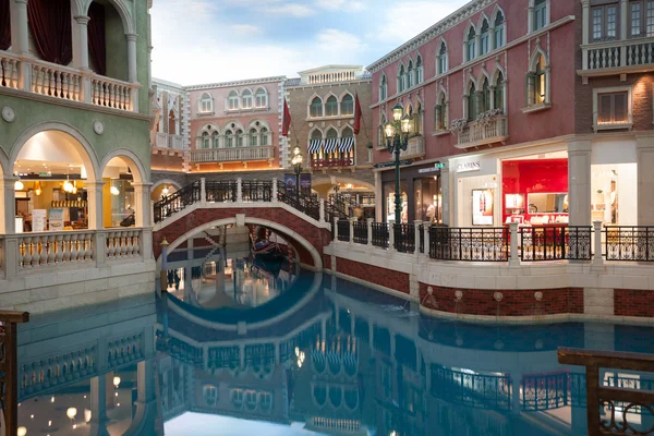 Grand entertainment complex The Venetian in Macao. — Stock Photo, Image