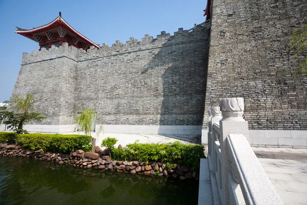 Gereconstrueerde deel van het oude chinese Fort — Stockfoto