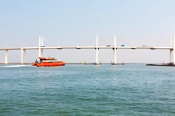 Ferry goes from Macao to Hong Kong. — Stock Photo, Image