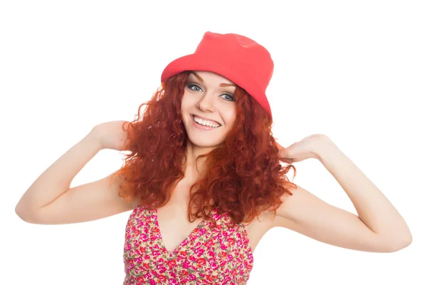 Sorrindo jovem mulher com cabelo vermelho — Fotografia de Stock