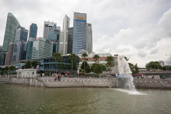 Marina Bay quay and Central Business District — Stock Photo, Image