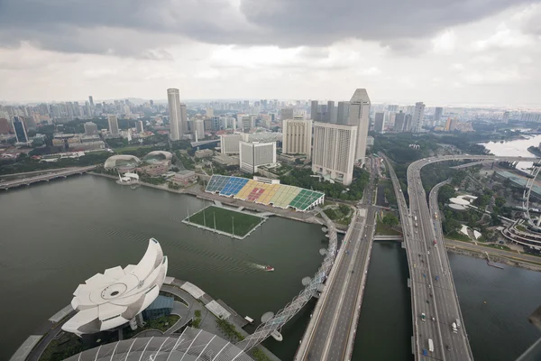 Daha önce Singapur üzerinden yağmur yağmur bulutları — Stok fotoğraf