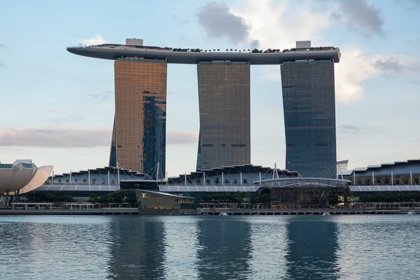 Marina Bay Sands al atardecer, Singapur . —  Fotos de Stock