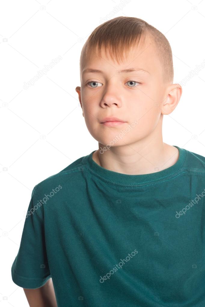 Garçon Mignon Avec Une Coiffure à La Mode Photographie