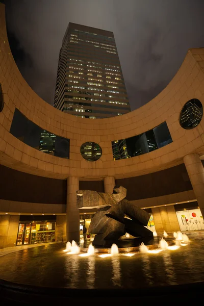 Sculpture in the Exchange Square in Hong Kong — Stock Photo, Image