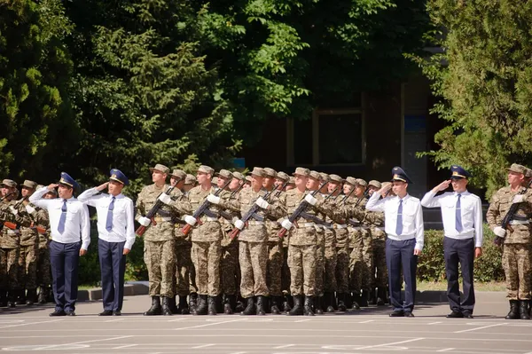 Военная присяга. Казахстан. — 图库照片