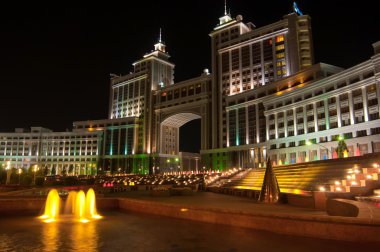 gece astana, Kazakistan'ın başkenti. kavak shatyr