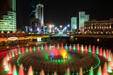 gece astana, Kazakistan'ın başkenti. kavak shatyr