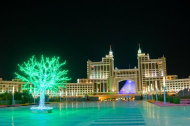 gece astana, Kazakistan'ın başkenti. kavak shatyr