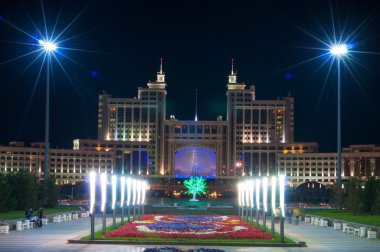 gece astana, Kazakistan'ın başkenti. kavak shatyr
