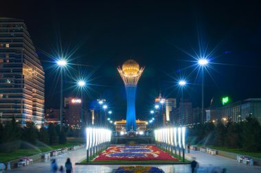 gece astana, Kazakistan'ın başkenti. kavak shatyr