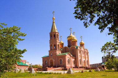 мечети и церкви в Казахстане.