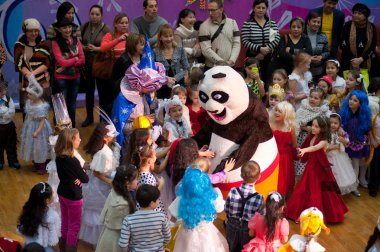 Новогодний детский утренник в Казахстане.